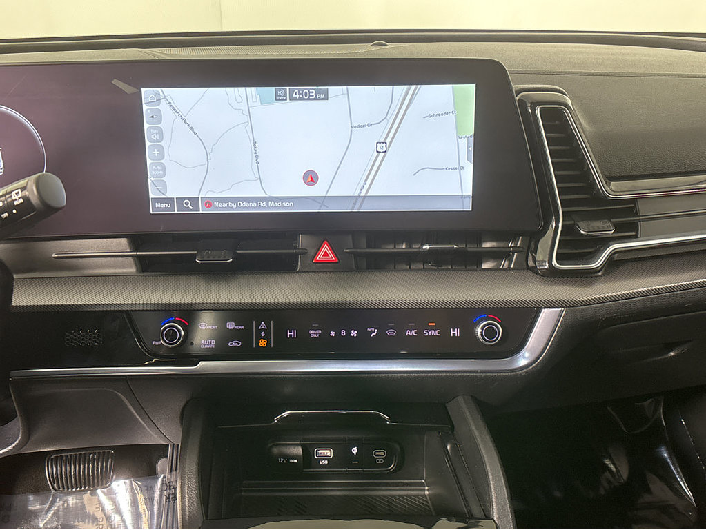 2023 Kia Sportage hybrid Located at Smart Motors Toyota light-box-slides