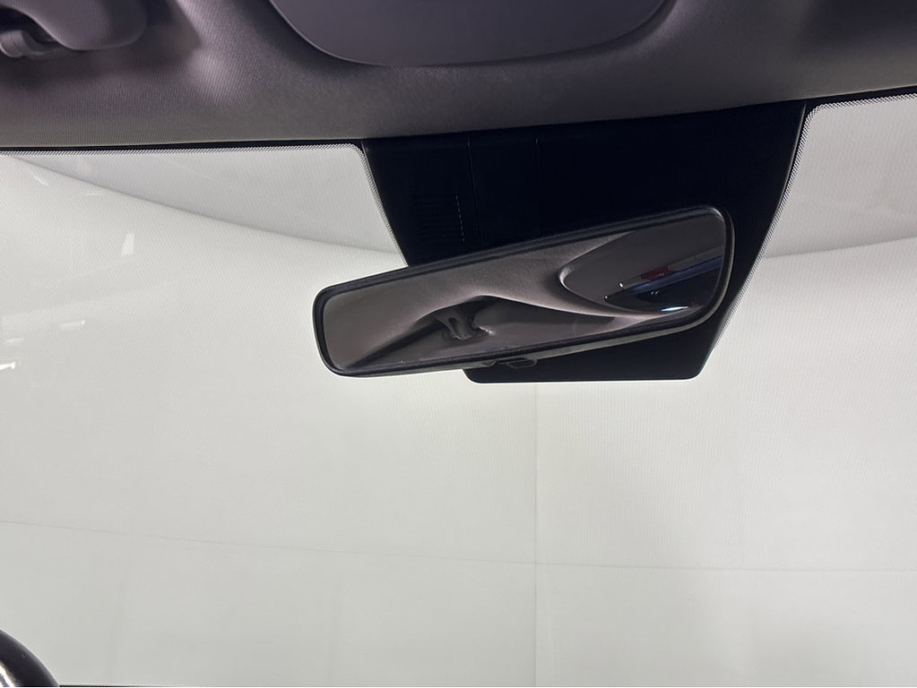 2023 Kia Sportage hybrid Located at Smart Motors Toyota slide-image