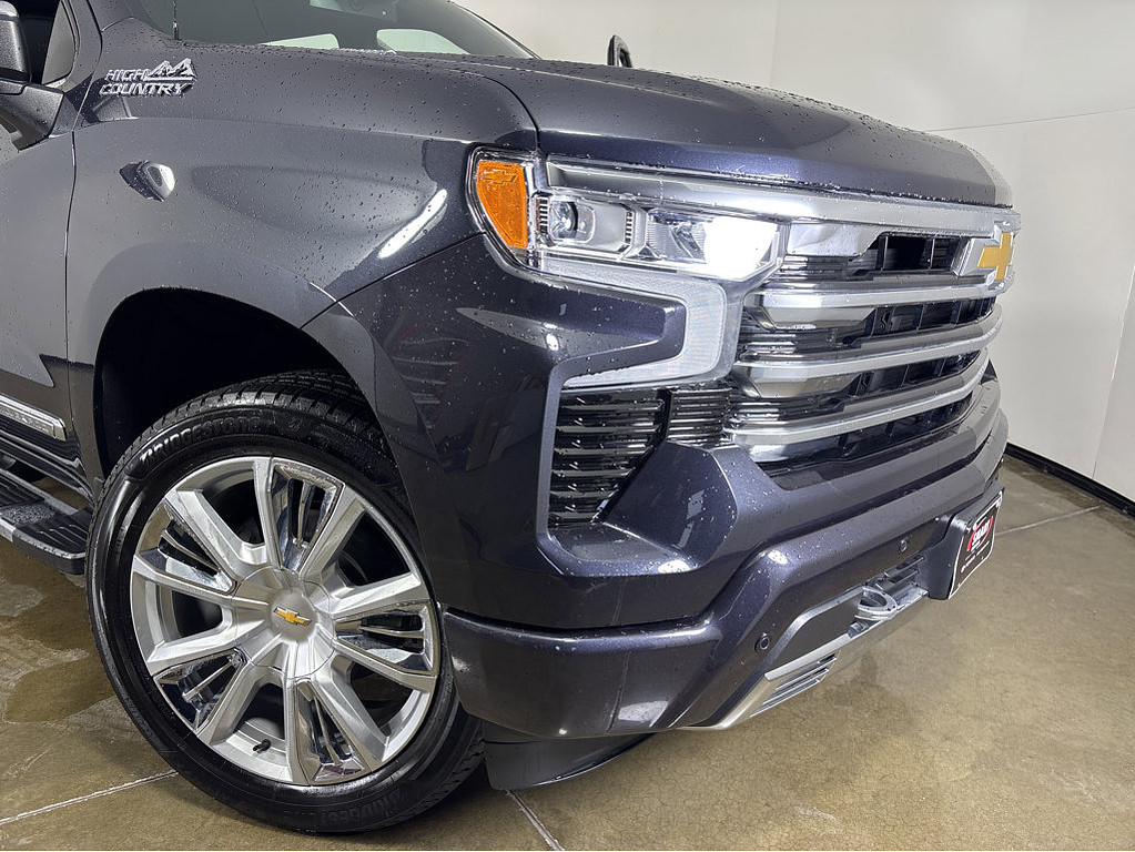 2023 Chevrolet Silverado 1500 Located at Smart Motors Toyota light-box-slides