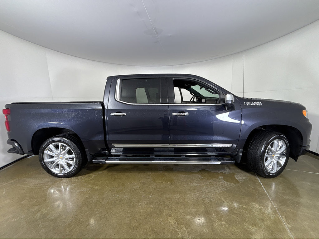 2023 Chevrolet Silverado 1500 Located at Smart Motors Toyota light-box-slides