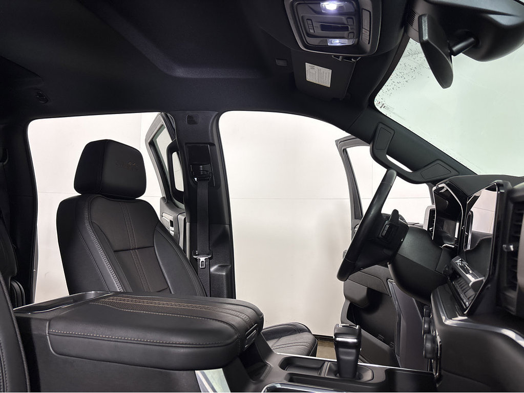 2023 Chevrolet Silverado 1500 Located at Smart Motors Toyota light-box-slides