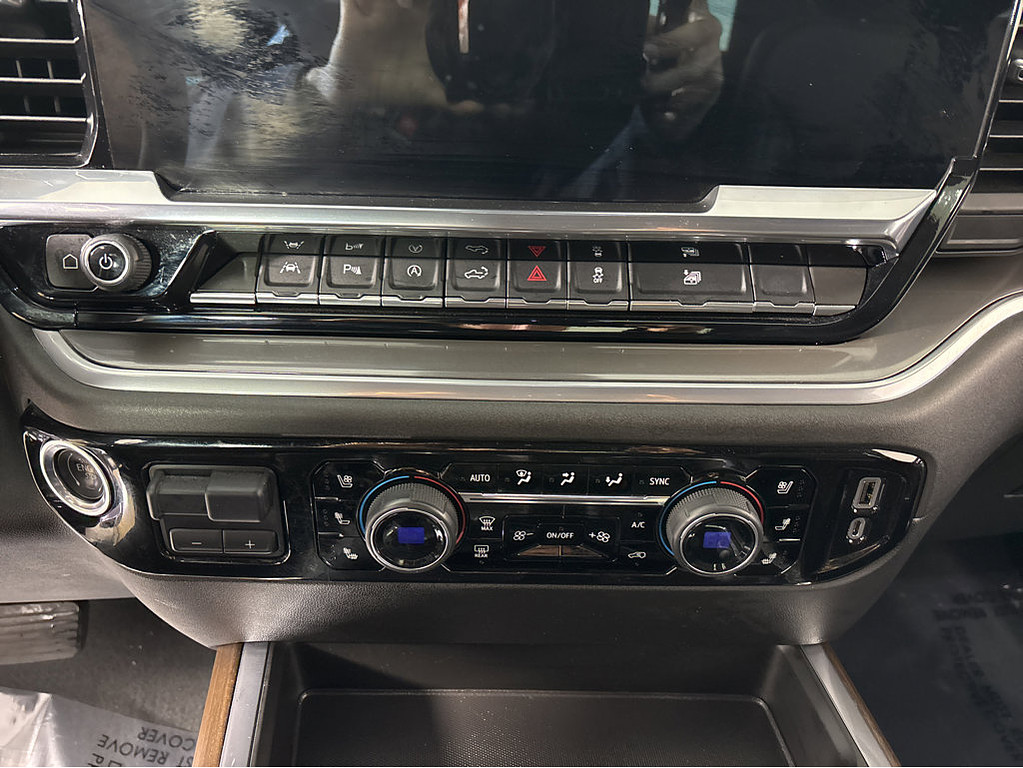 2023 Chevrolet Silverado 1500 Located at Smart Motors Toyota light-box-slides