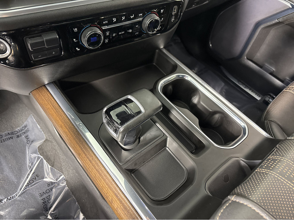 2023 Chevrolet Silverado 1500 Located at Smart Motors Toyota light-box-slides