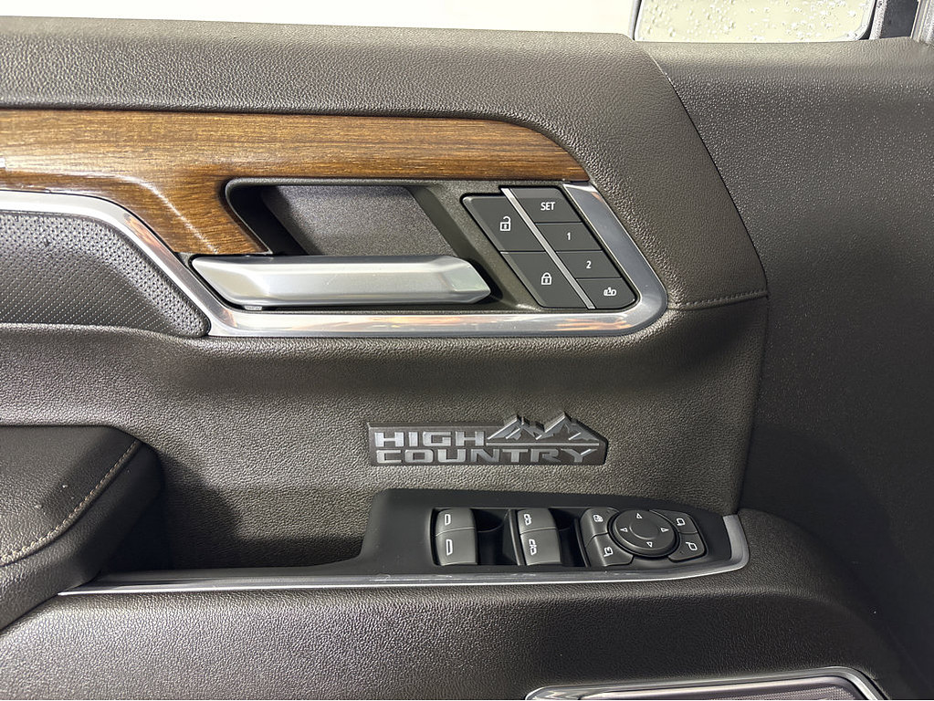 2023 Chevrolet Silverado 1500 Located at Smart Motors Toyota light-box-slides