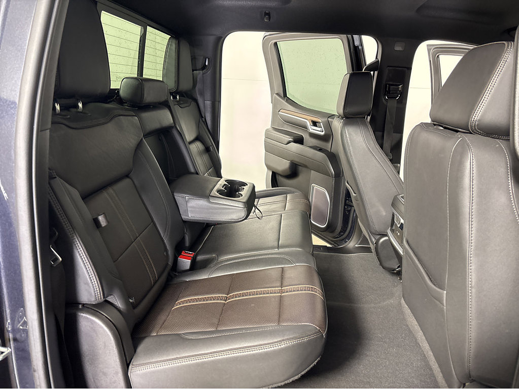 2023 Chevrolet Silverado 1500 Located at Smart Motors Toyota light-box-slides