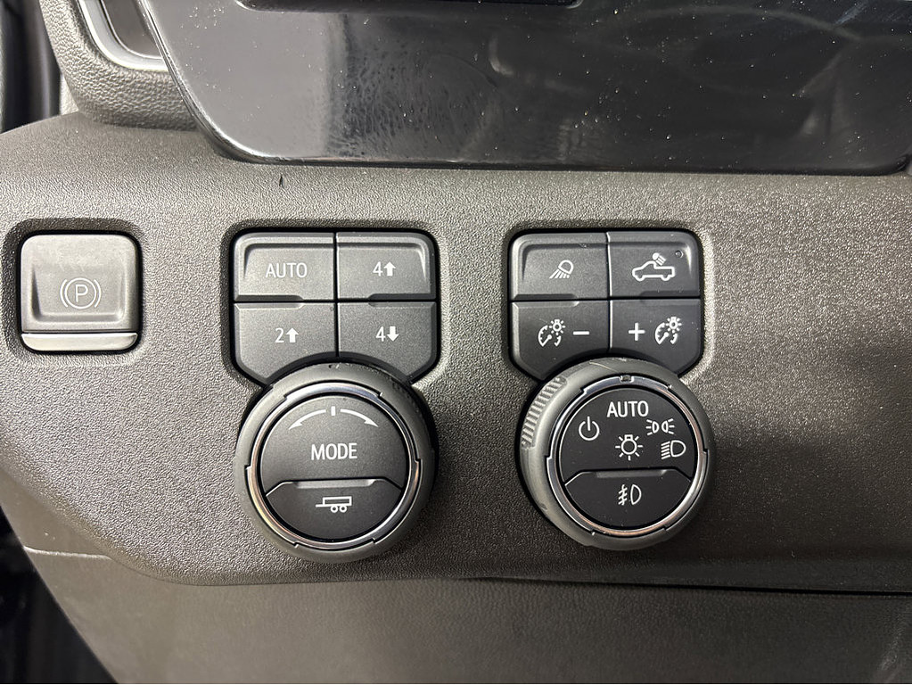 2023 Chevrolet Silverado 1500 Located at Smart Motors Toyota light-box-slides