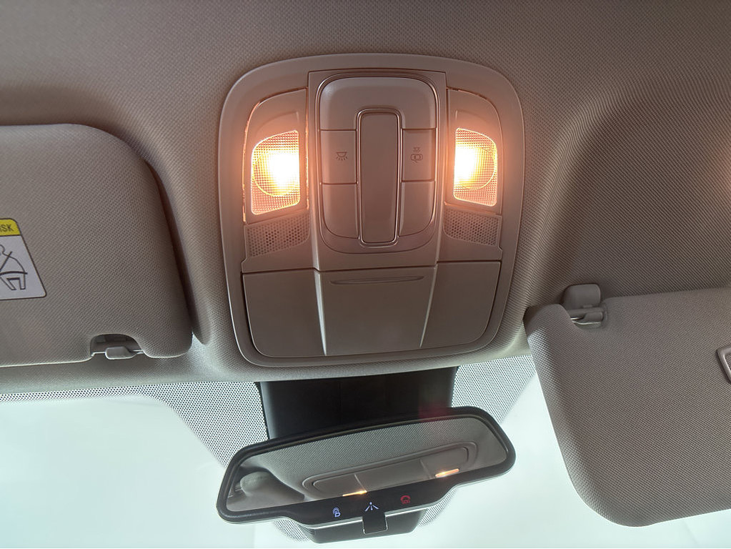 2020 Hyundai Santa Fe Located at Smart Motors Toyota slide-image