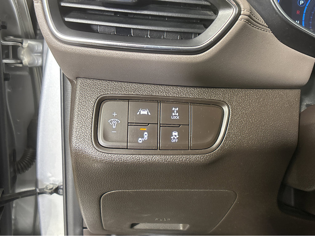 2020 Hyundai Santa Fe Located at Smart Motors Toyota slide-image