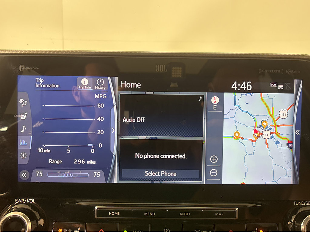 2022 Toyota Highlander Located at Smart Motors Toyota slide-image