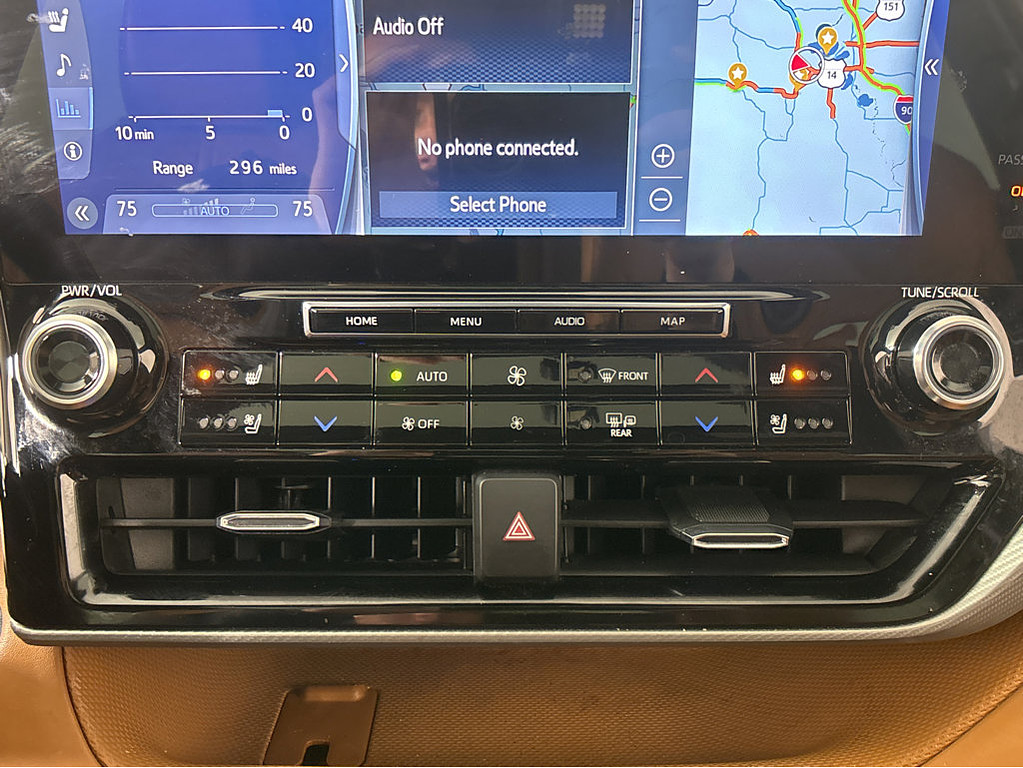 2022 Toyota Highlander Located at Smart Motors Toyota slide-image