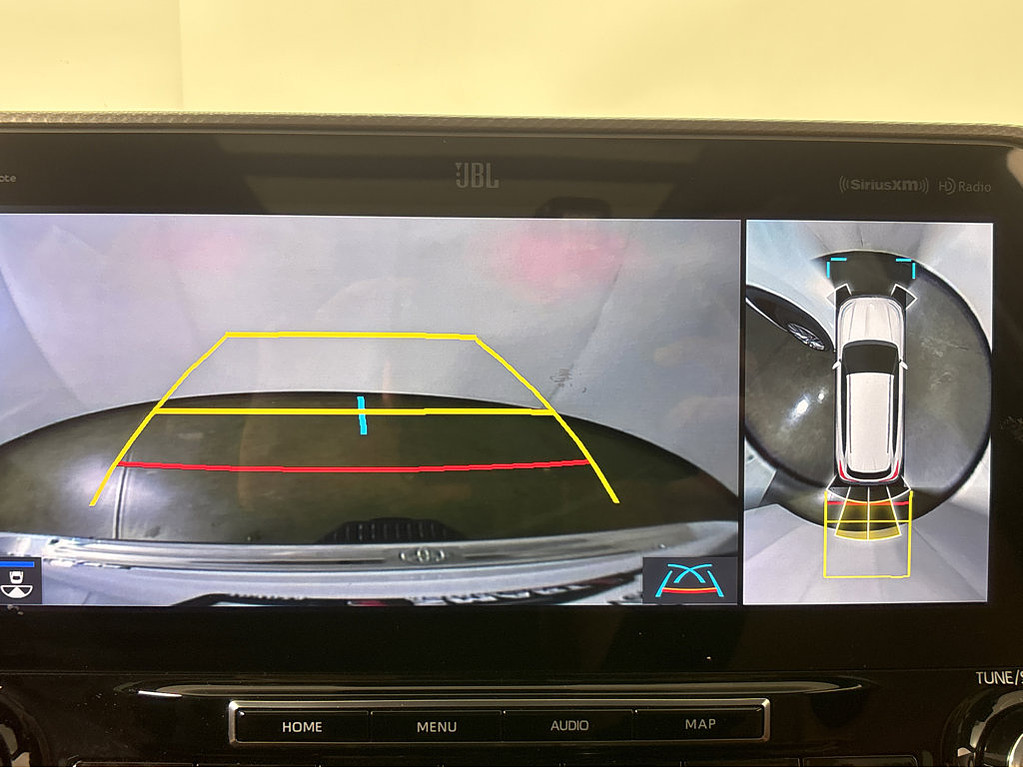 2022 Toyota Highlander Located at Smart Motors Toyota slide-image