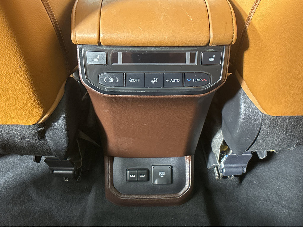 2022 Toyota Highlander Located at Smart Motors Toyota light-box-slides