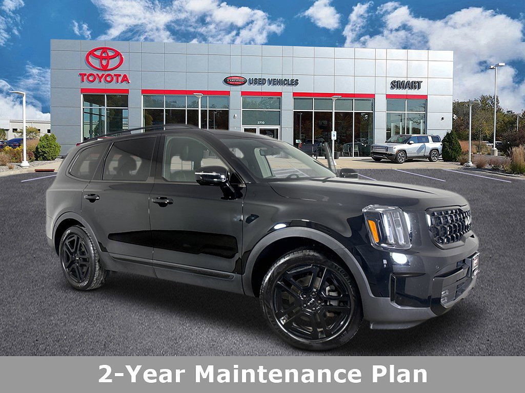 2024 Kia Telluride Located at Smart Motors Toyota light-box-slides