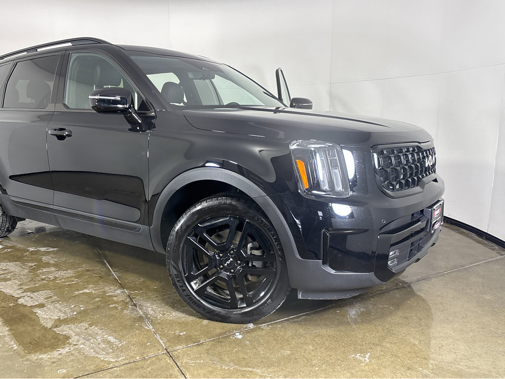 2024 Kia Telluride Located at Smart Motors Toyota slide-image