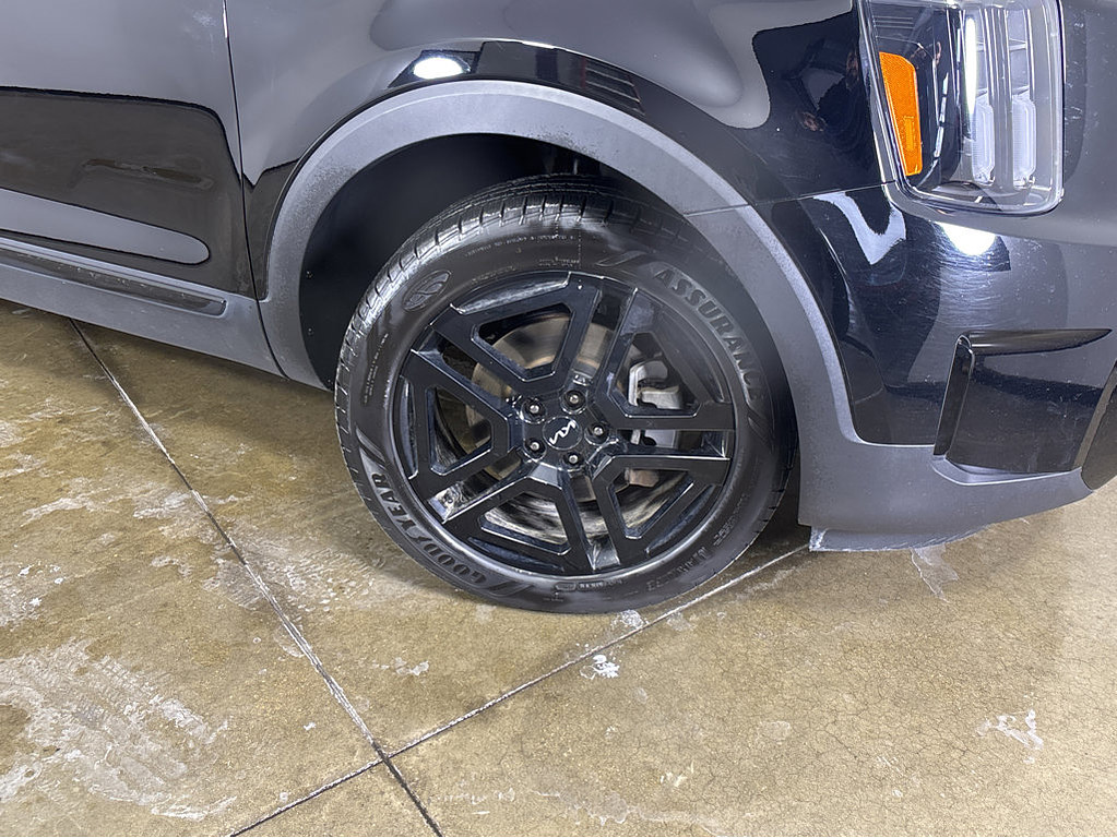 2024 Kia Telluride Located at Smart Motors Toyota light-box-slides