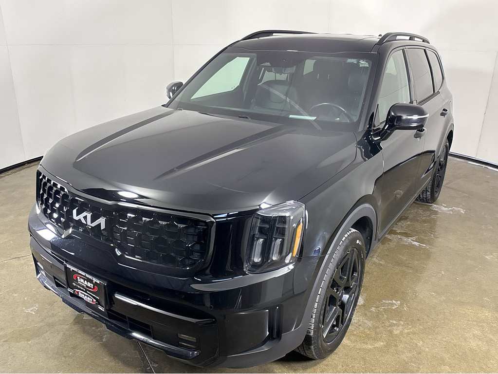 2024 Kia Telluride Located at Smart Motors Toyota slide-image