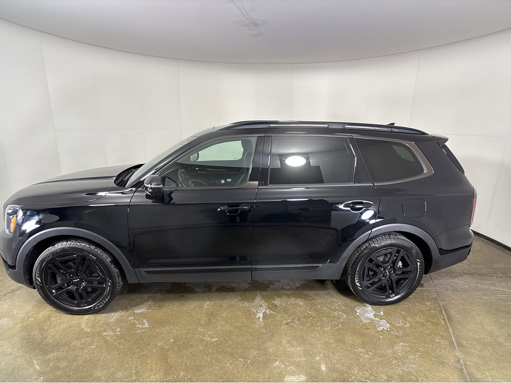 2024 Kia Telluride Located at Smart Motors Toyota slide-image