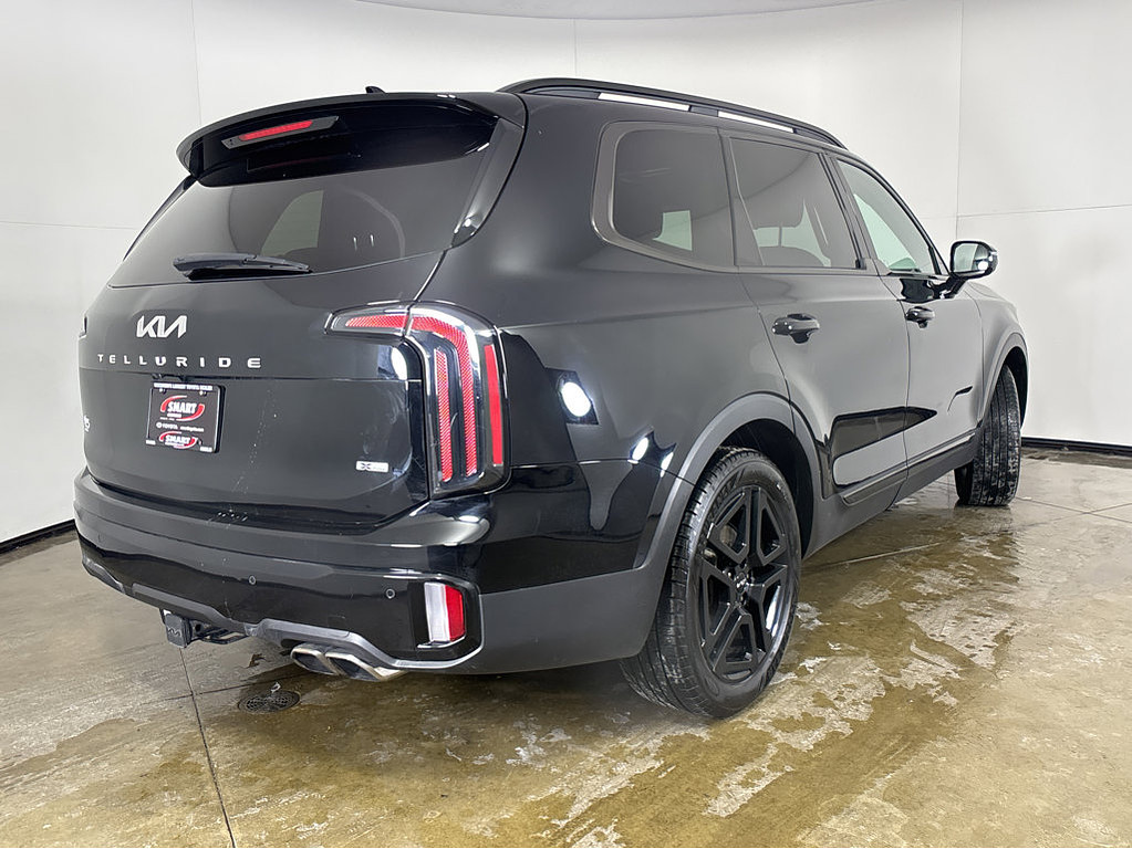 2024 Kia Telluride Located at Smart Motors Toyota slide-image