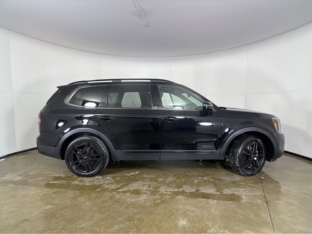 2024 Kia Telluride Located at Smart Motors Toyota slide-image