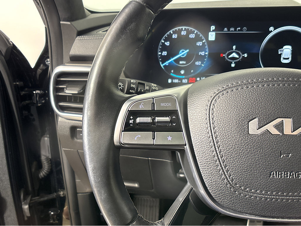 2024 Kia Telluride Located at Smart Motors Toyota slide-image