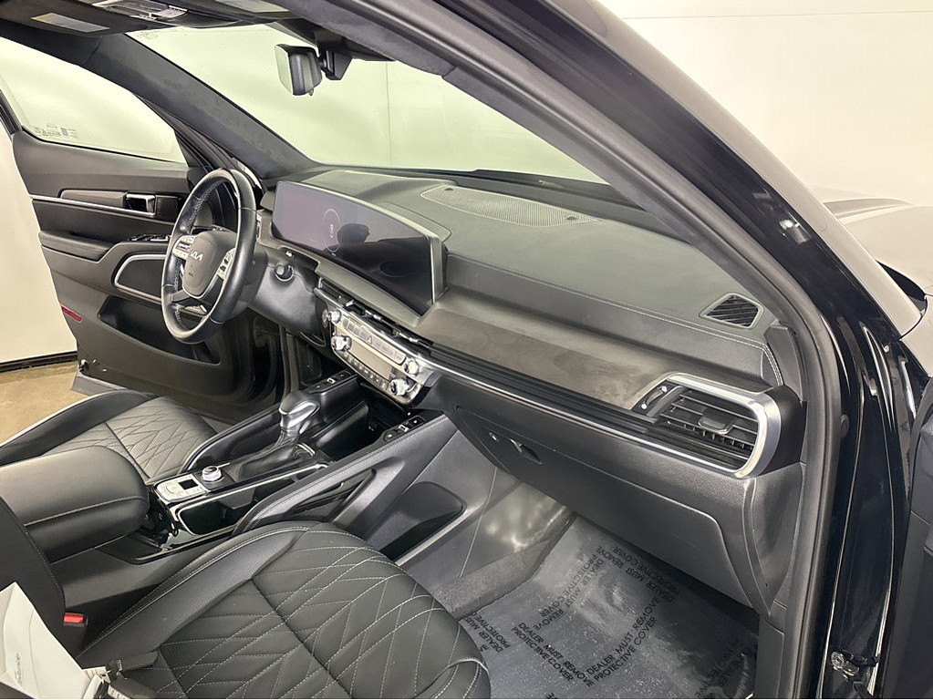 2024 Kia Telluride Located at Smart Motors Toyota light-box-slides