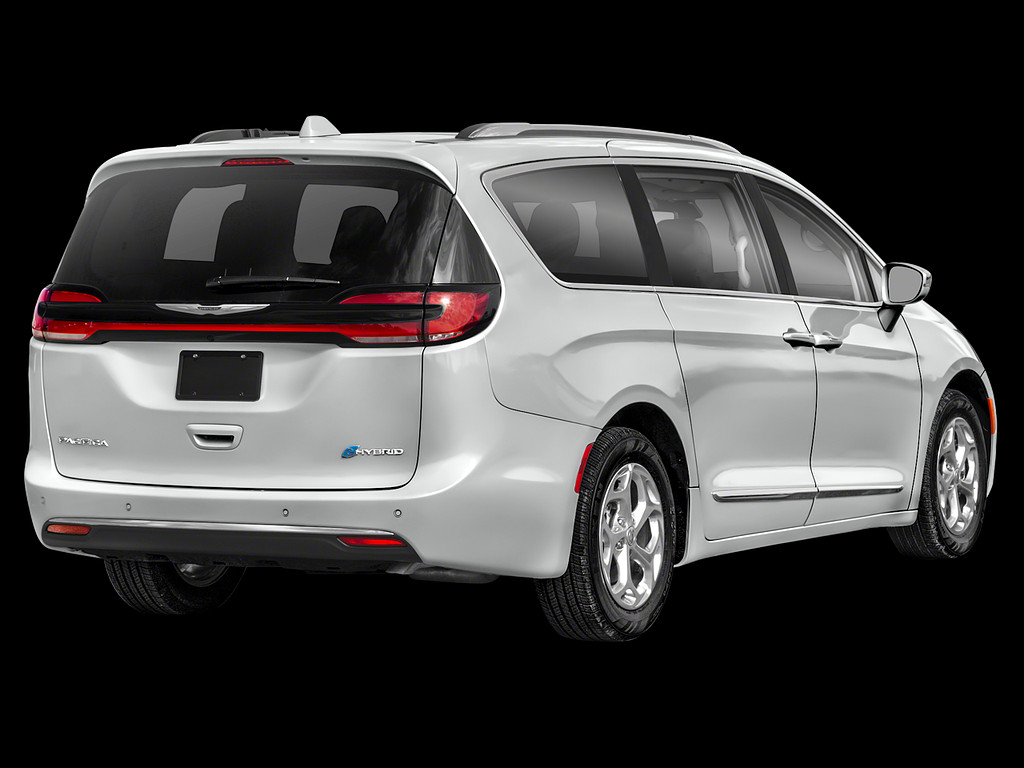 2023 Chrysler Pacifica Located at Smart Motors Toyota slide-image