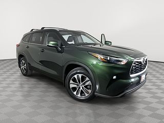Thumbnail - 2023 Toyota Highlander