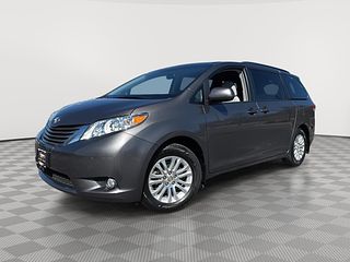 Thumbnail - 2012 Toyota Sienna
