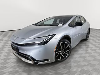 Thumbnail - 2026 Toyota Prius Plug-in Hybrid