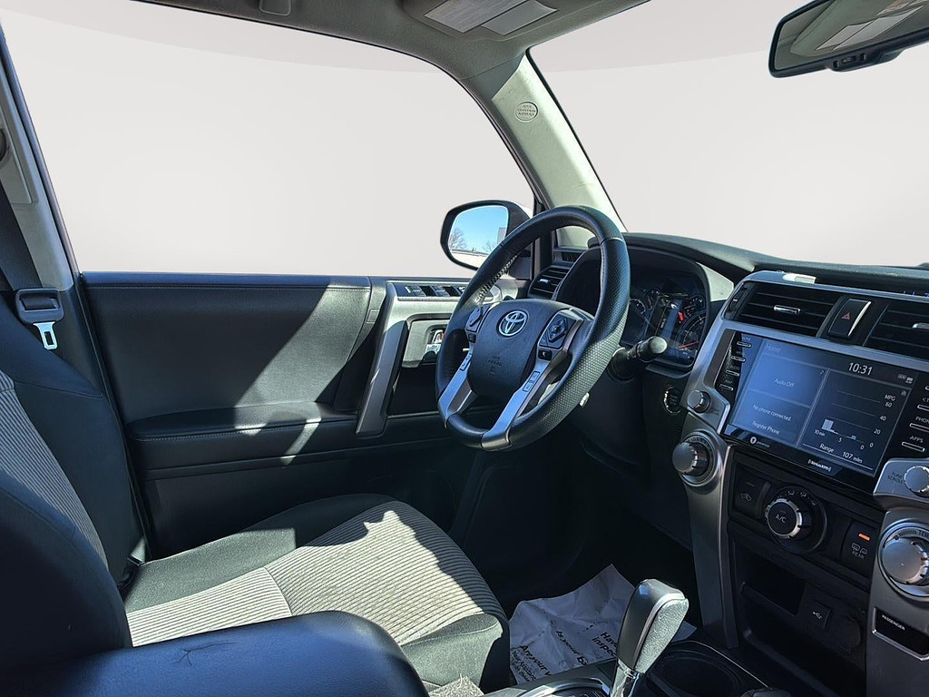 2021 Toyota 4Runner SR5 - Photo 6