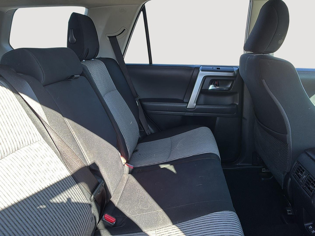 2021 Toyota 4Runner SR5 - Photo 16