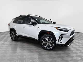Thumbnail - 2023 Toyota RAV4 Prime