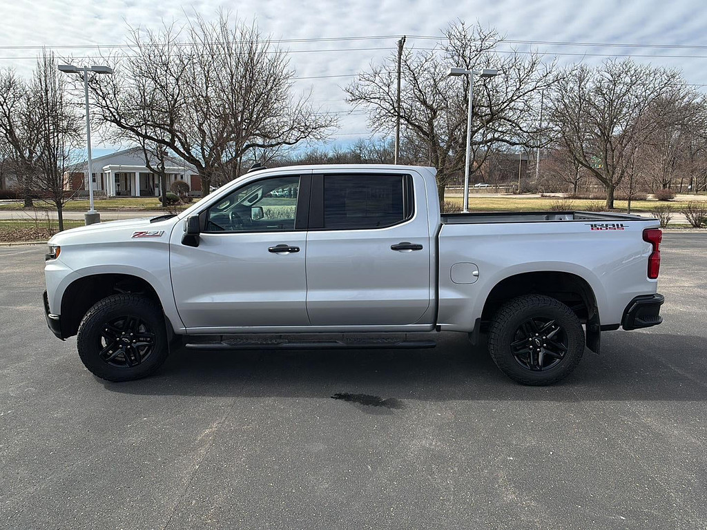 2021 Chevrolet Silverado 1500 Located at Smart Motors Toyota light-box-slides
