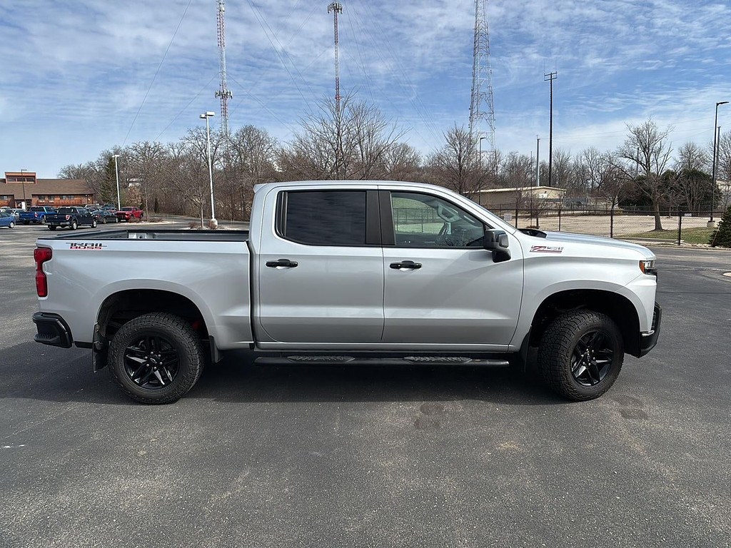 2021 Chevrolet Silverado 1500 Located at Smart Motors Toyota light-box-slides