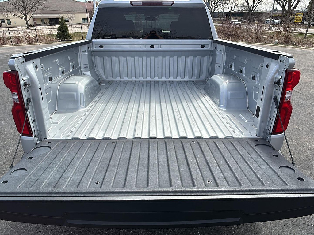 2021 Chevrolet Silverado 1500 Located at Smart Motors Toyota light-box-slides