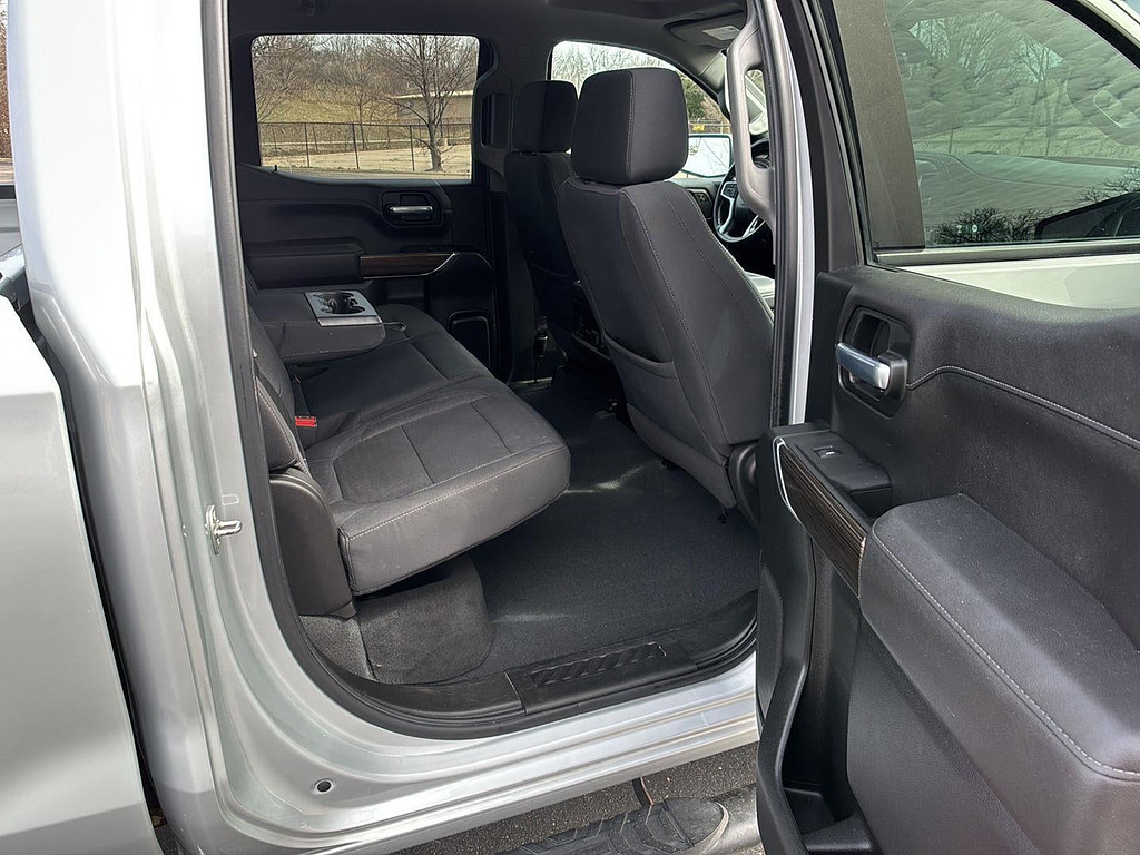 2021 Chevrolet Silverado 1500 Located at Smart Motors Toyota light-box-slides