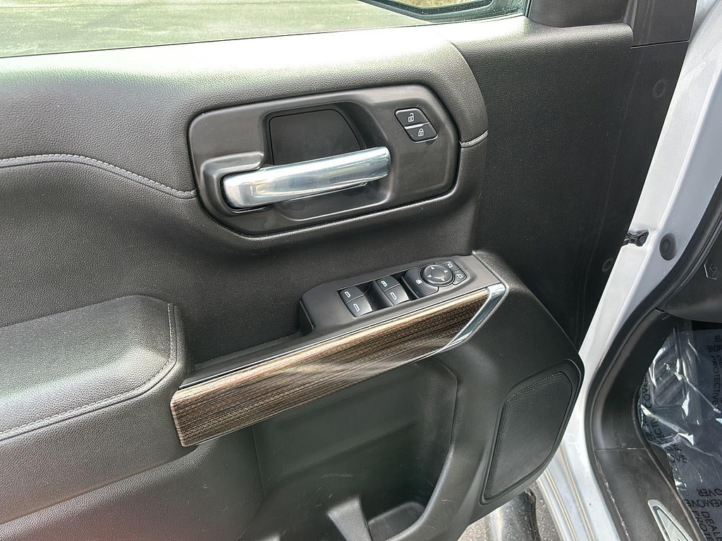 2021 Chevrolet Silverado 1500 Located at Smart Motors Toyota slide-image