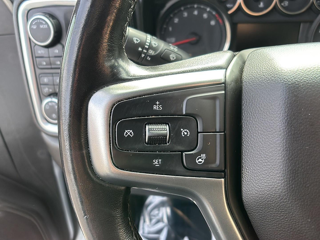 2021 Chevrolet Silverado 1500 Located at Smart Motors Toyota light-box-slides