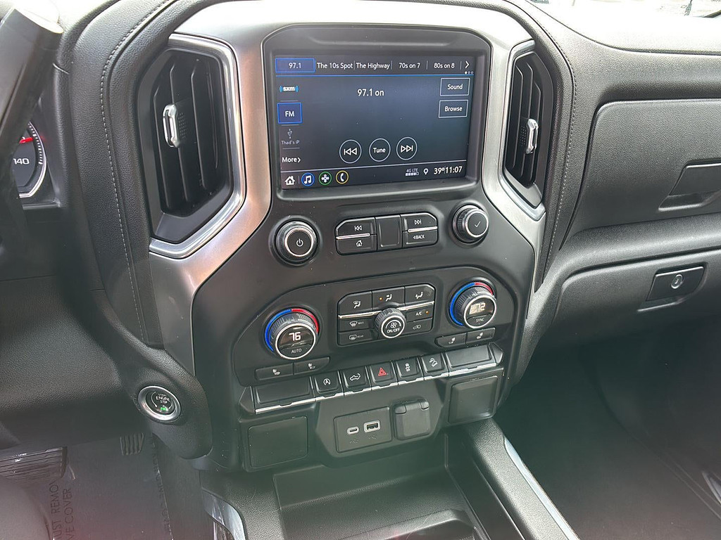 2021 Chevrolet Silverado 1500 Located at Smart Motors Toyota light-box-slides