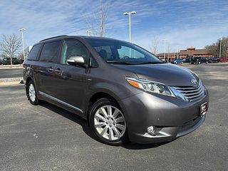 Thumbnail - 2017 Toyota Sienna