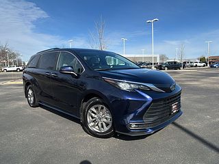 Thumbnail - 2025 Toyota Sienna