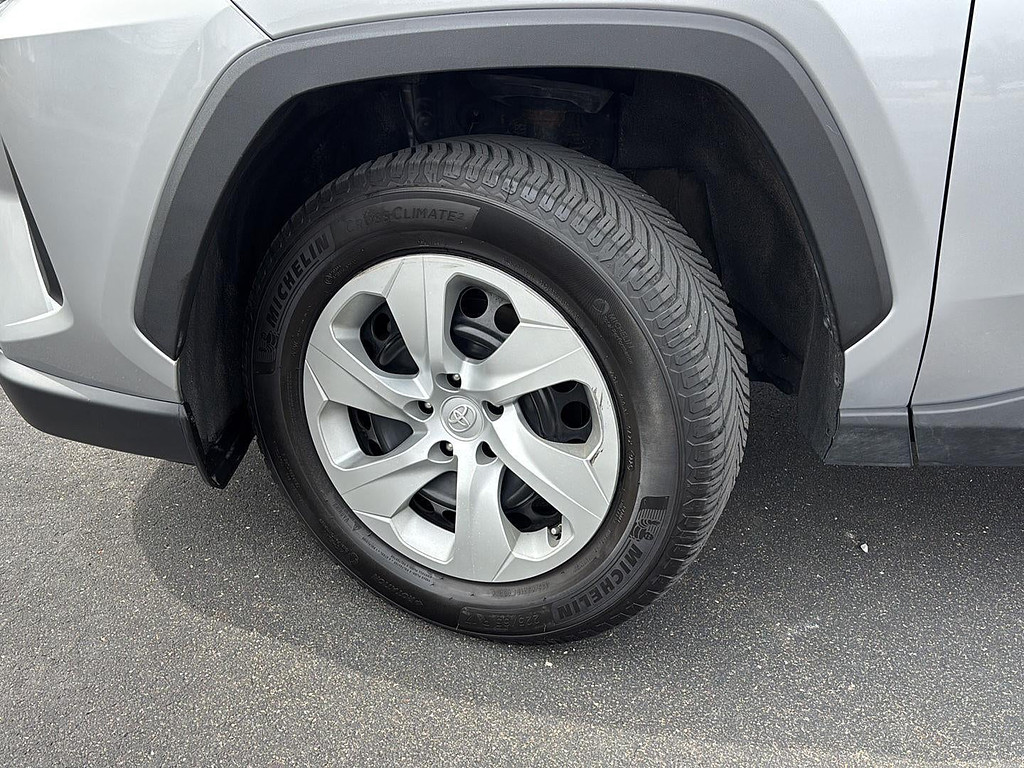 2021 Toyota RAV4 Located at Smart Motors Toyota light-box-slides