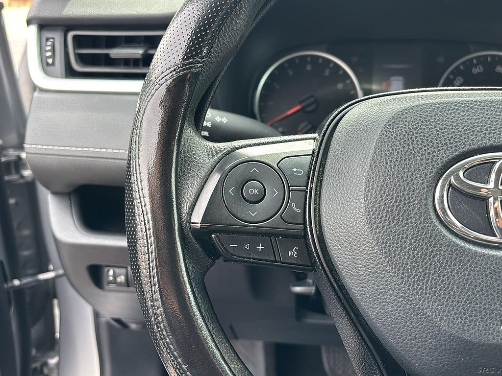 2021 Toyota RAV4 Located at Smart Motors Toyota light-box-slides