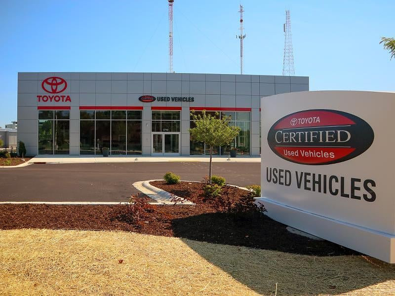 2021 Toyota RAV4 Located at Smart Motors Toyota light-box-slides