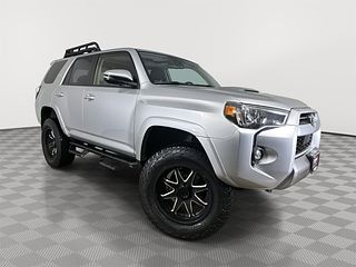 Thumbnail - 2021 Toyota 4Runner