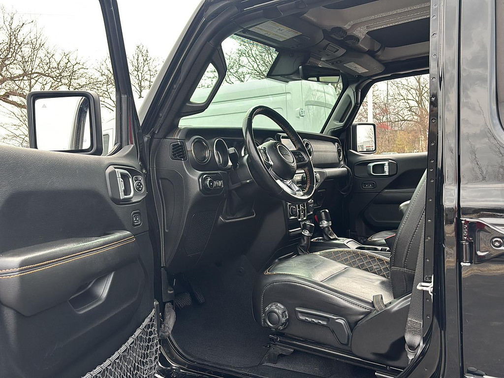 2021 Jeep Wrangler Located at Smart Motors Toyota slide-image
