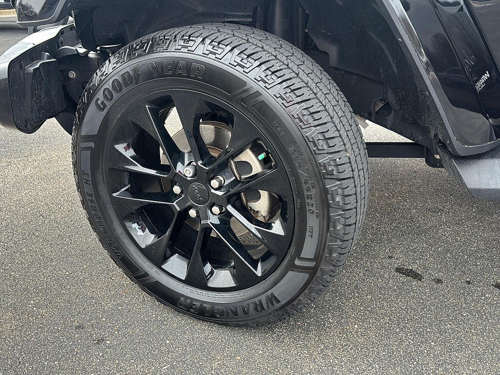 2021 Jeep Wrangler Located at Smart Motors Toyota slide-image