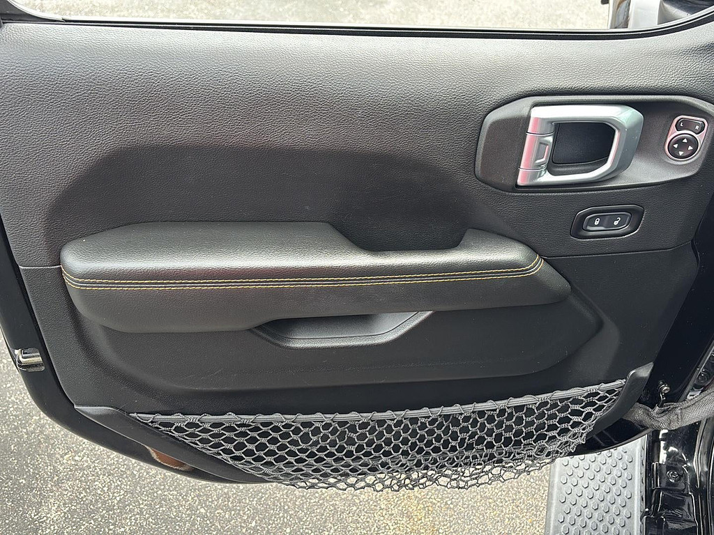 2021 Jeep Wrangler Located at Smart Motors Toyota slide-image