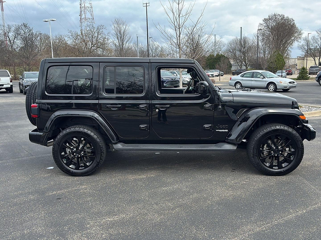 2021 Jeep Wrangler Located at Smart Motors Toyota light-box-slides