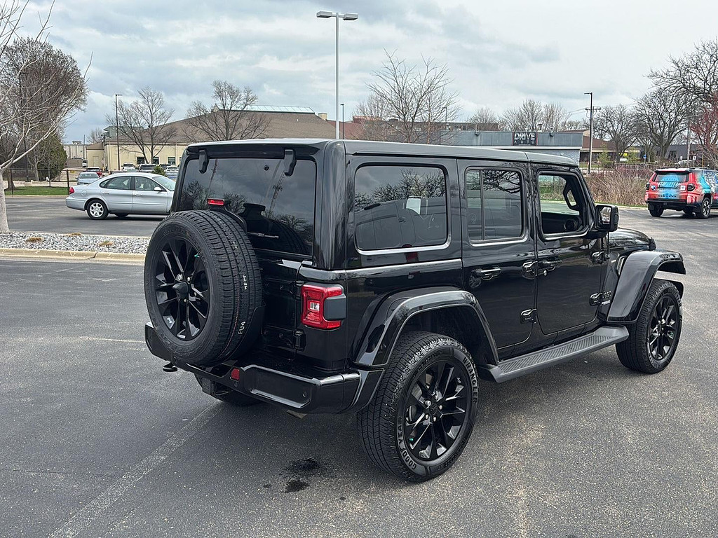 2021 Jeep Wrangler Located at Smart Motors Toyota light-box-slides